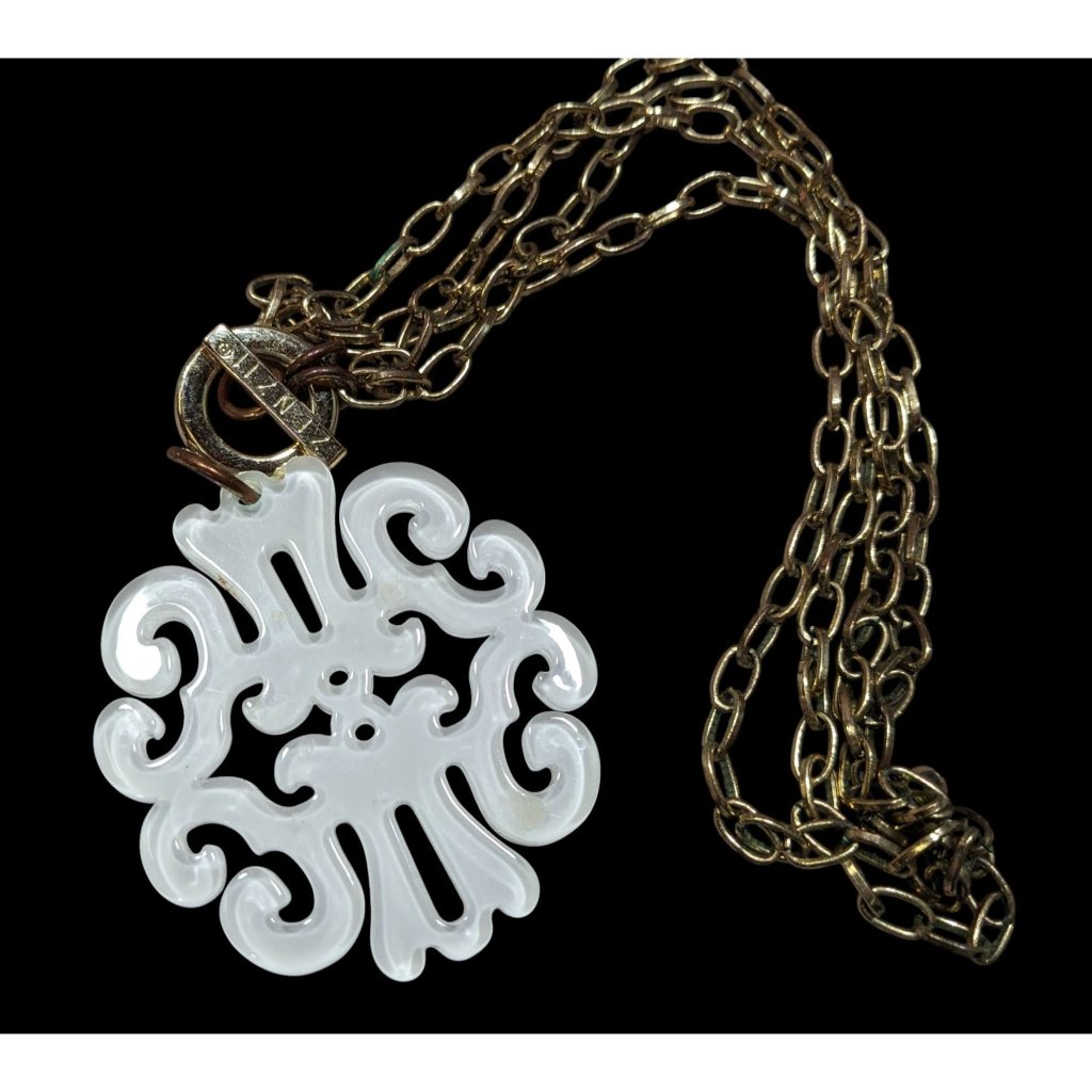 Zenzii White Vintage Style Pendant On Gold Tone Chain 22$